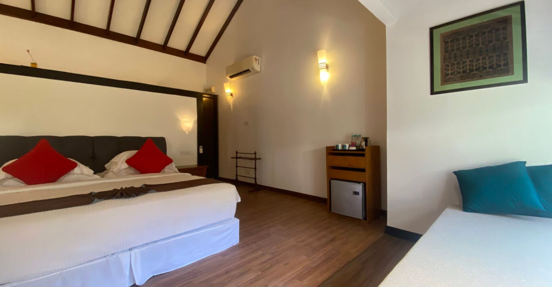 Room_Overview_Beach_Villa_02